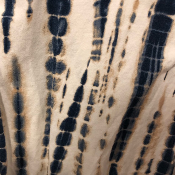 NEW BODYSUIT - Picture 3 of 4